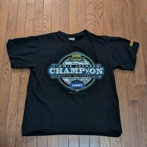 2006 Champion Jimmie Johnson Chase Authentics T-Shirt- Size M (20.5x26.5)